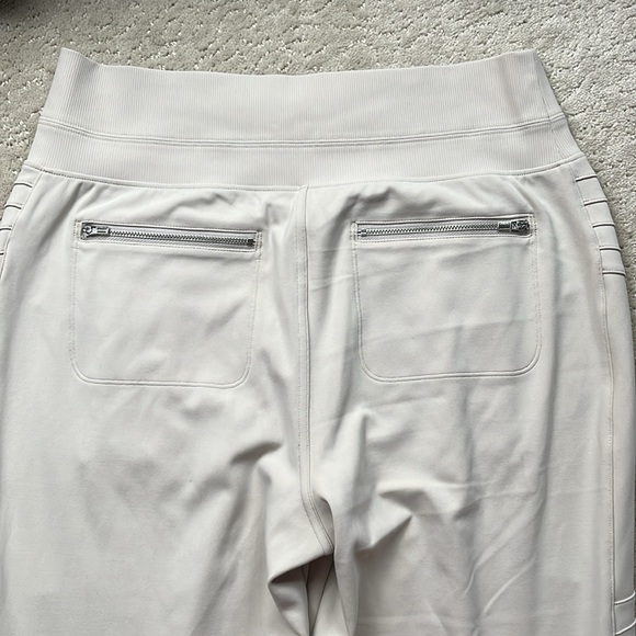 Athleta Venice Moto Jogger Abalone Bone M - Picture 7 of 8